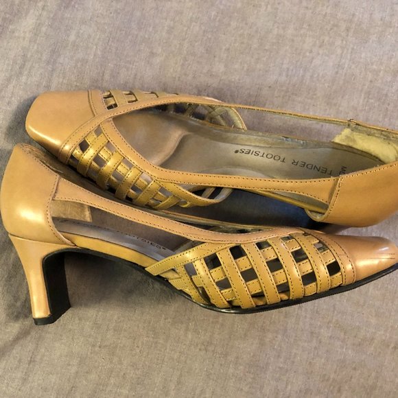 Beige Heels - Picture 1 of 10